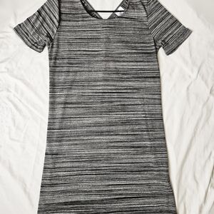 NWT Francesca's Alya Striped Short Sleeve Scrunch Dress - Heathered Charcoal